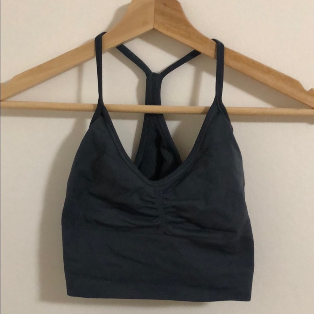NWOT Aritzia Parklife sports bra
